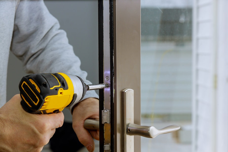 3 Reasons You Need a Commercial Locksmith