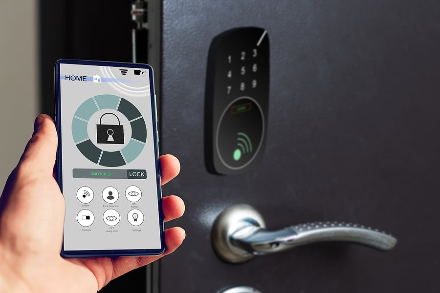 Traditional Locks vs. Smart Locks